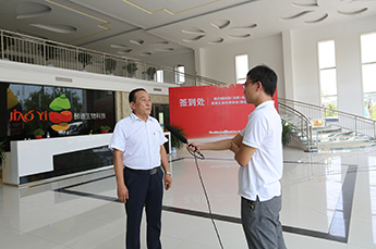 枣博会期间恒运能源集团董事局主席李长云 接受德州广播电视台采访